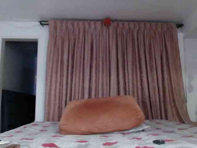 grettajames webcam