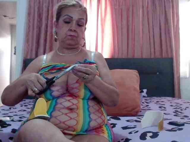 Modelo: grettajames