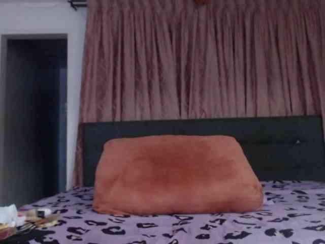 grettajames webcam