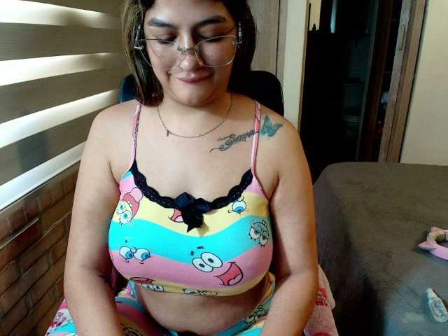 sara401 live cam preview