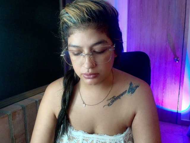 sara401 live cam