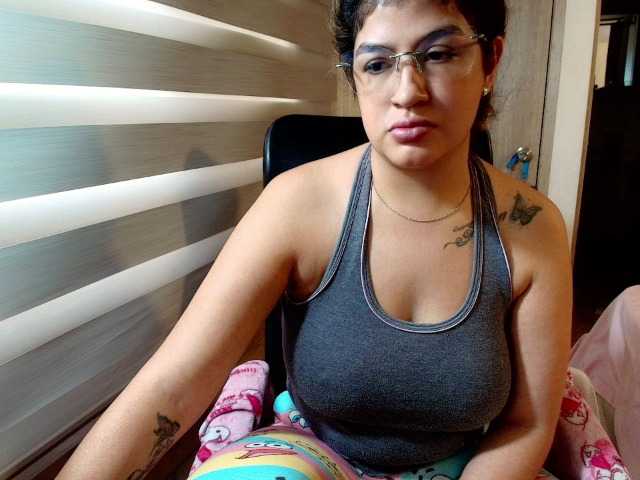 sara401 live cam on BongaCams