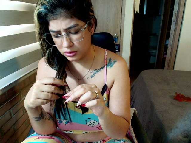 sara401 live cam preview