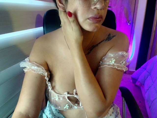 sara401 live cam on BongaCams