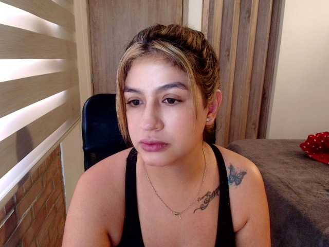 sara401 live webcam show