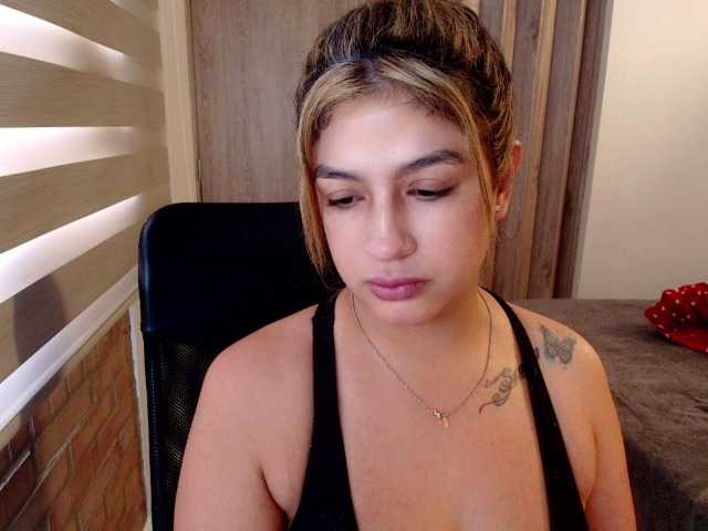 sara401 live webcam show