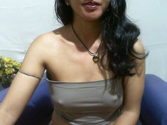 Camgirl Cyah2 sur Bongacams