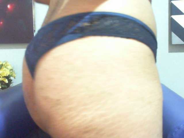 Cyah2's BongaCams show and profile