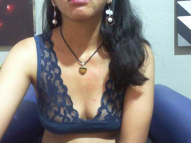 Cyah2's BongaCams show and profile