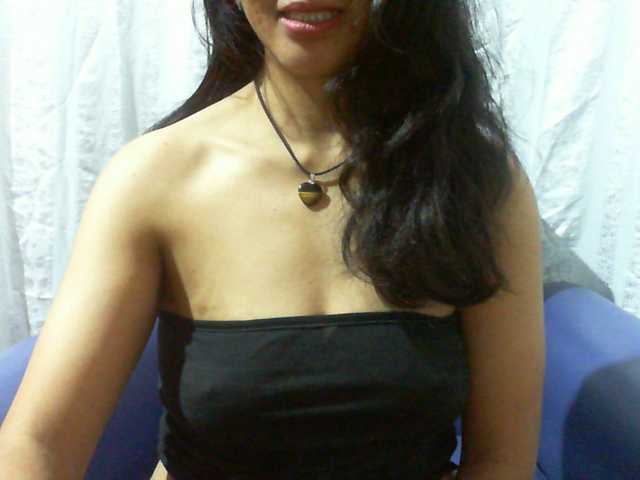 Lysah live webcam show