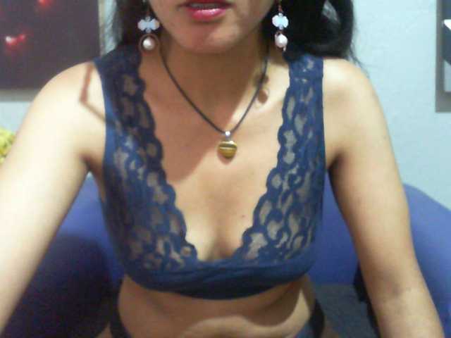 Cyah2's BongaCams show and profile