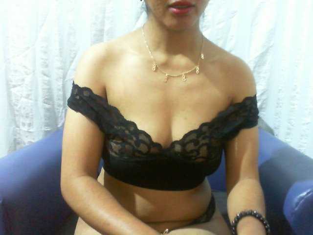 Lysah live webcam show