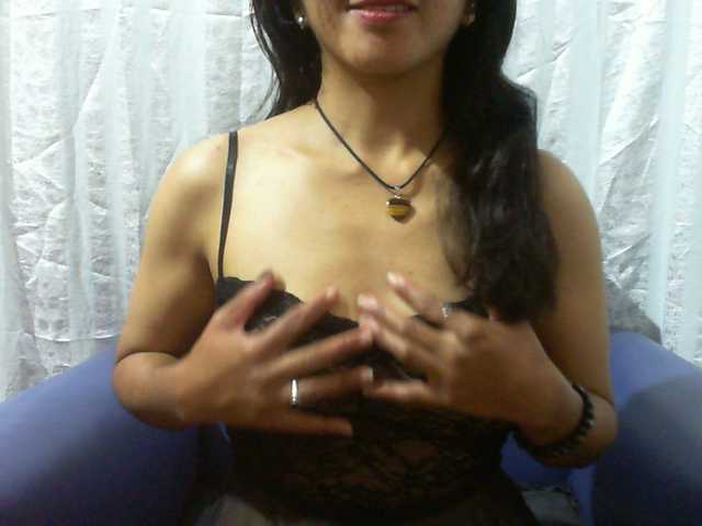Camgirl Cyah2 sur Bongacams