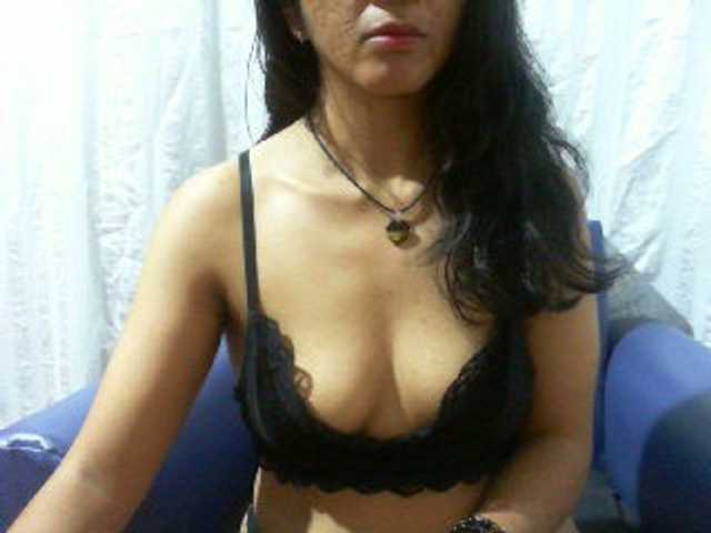 Camgirl Cyah2 sur Bongacams