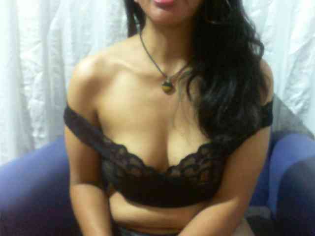 Lysah's cam show statistics and live stream