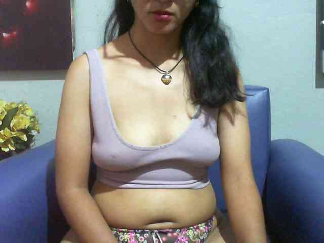 Cyah2 Live Webcam on BongaCams