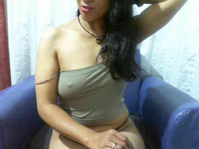 Cyah2 Live Webcam on BongaCams