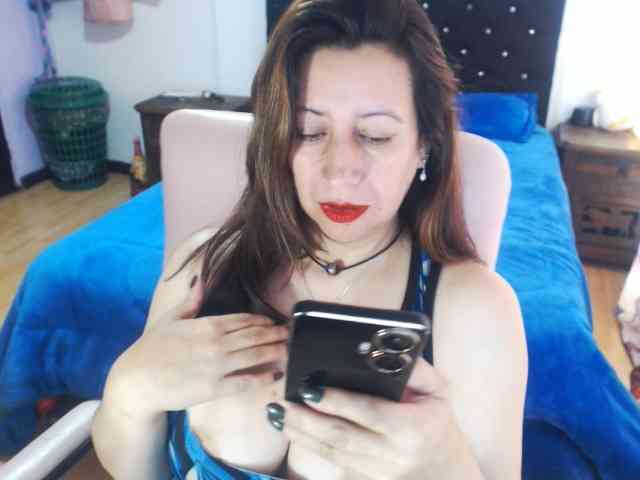 Melissaw1216 webcam