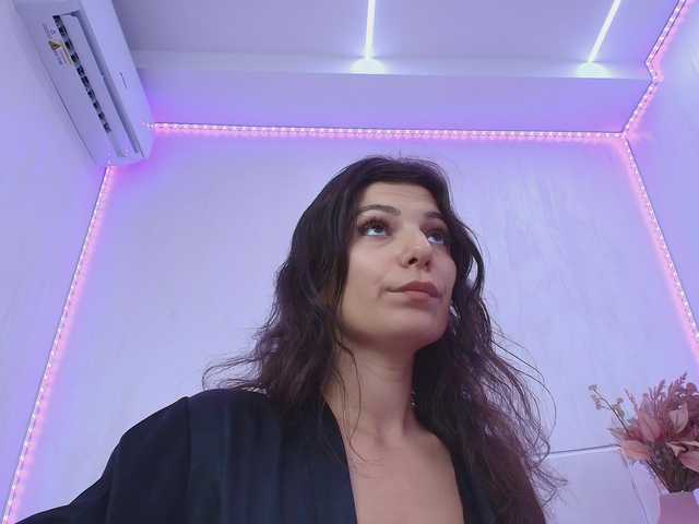 Anna-Lewis live cam on BongaCams