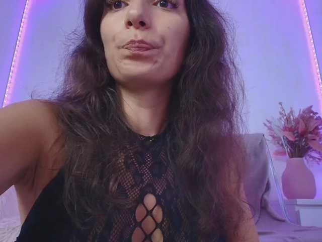 Anna-Lewis live cam on BongaCams