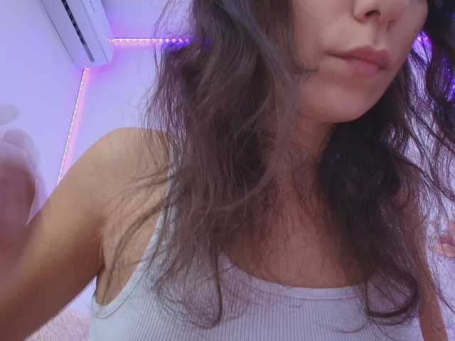 Anna-Lewis live cam on BongaCams
