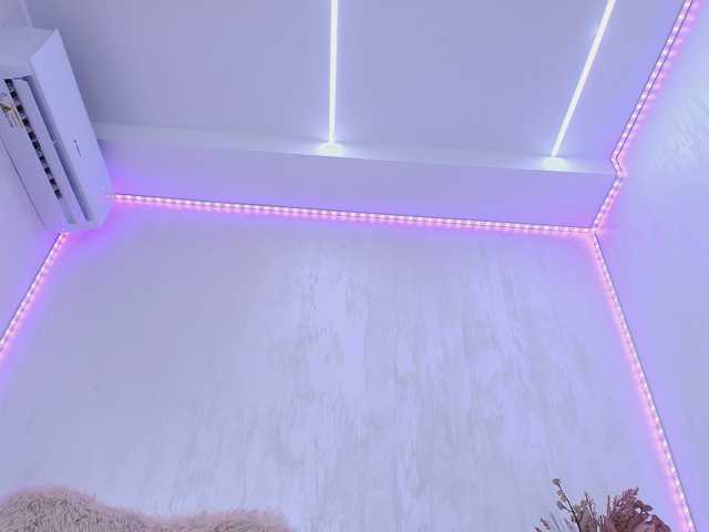 Anna-Lewis live cam preview