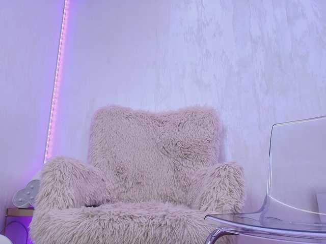 Anna-Lewis live cam on BongaCams