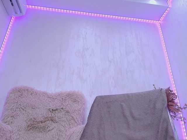 Anna-Lewis live cam on BongaCams