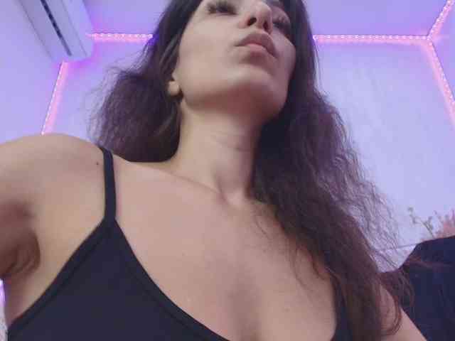 Anna-Lewis webcam