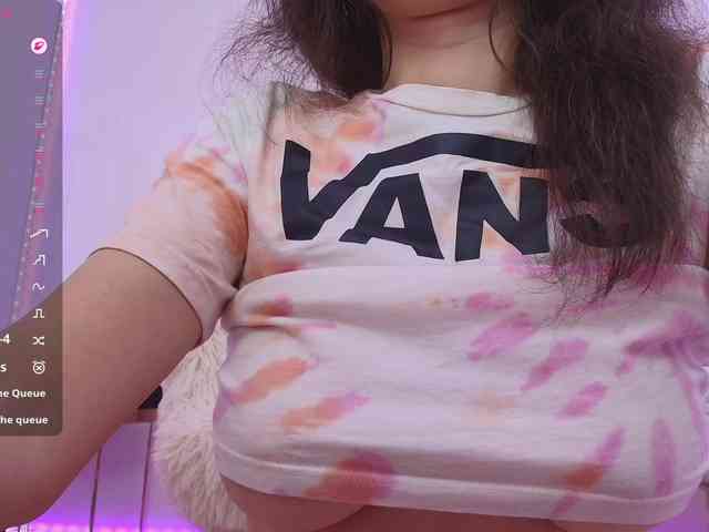 Anna-Lewis webcam