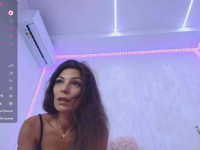Anna-Lewis webcam
