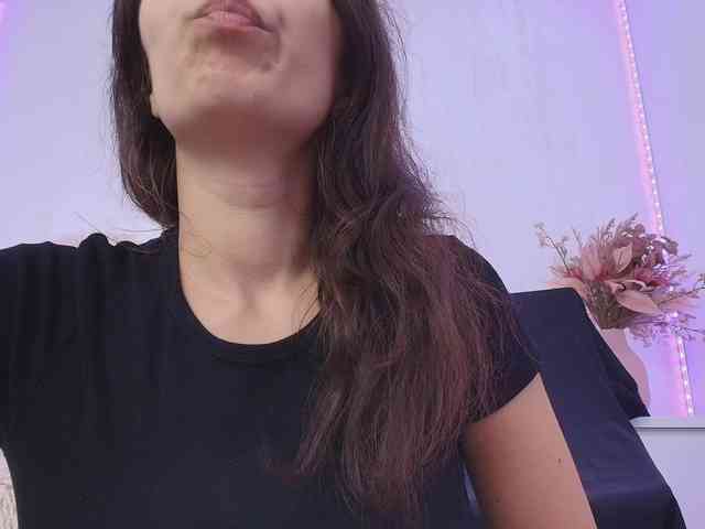 Anna-Lewis webcam