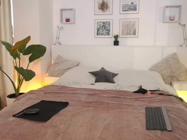 l1ttle-kiki live cam on BongaCams