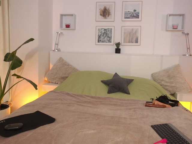 l1ttle-kiki live cam on BongaCams