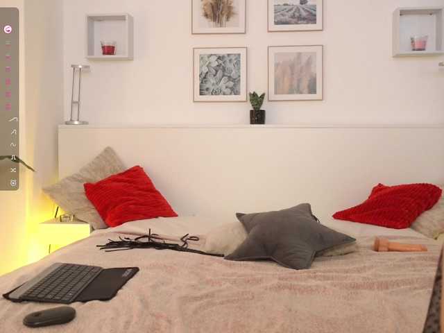 l1ttle-kiki's BongaCams show and profile