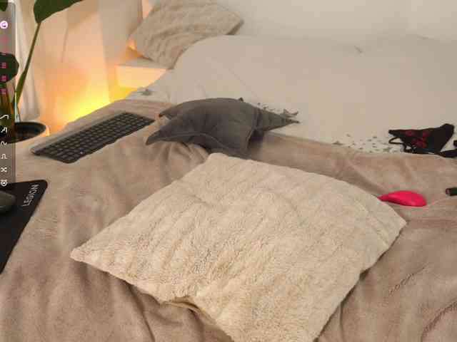 l1ttle-kiki webcam