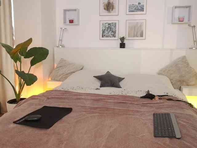 l1ttle-kiki webcam