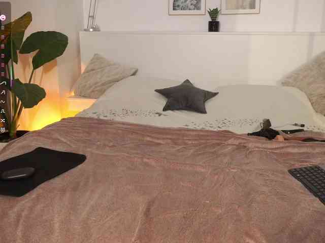l1ttle-kiki webcam