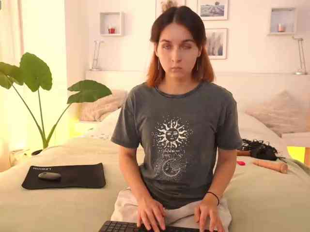 l1ttle-kiki webcam