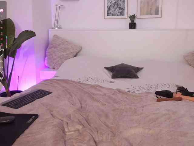 l1ttle-kiki webcam