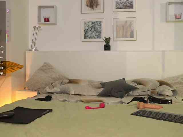 l1ttle-kiki webcam