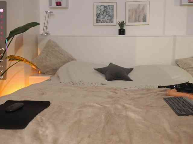 l1ttle-kiki webcam