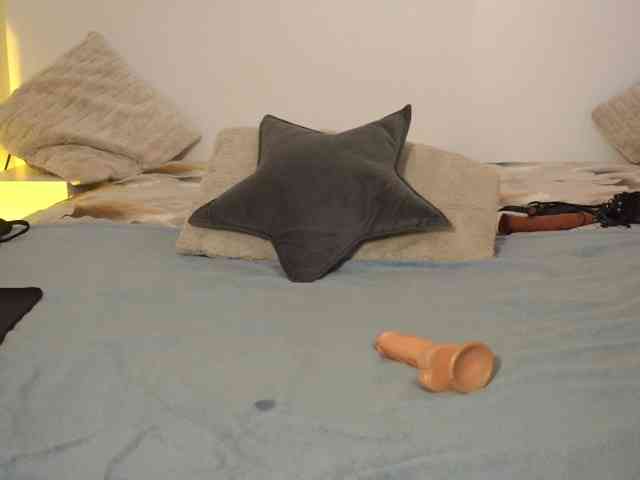 l1ttle-kiki webcam