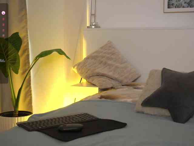 l1ttle-kiki webcam