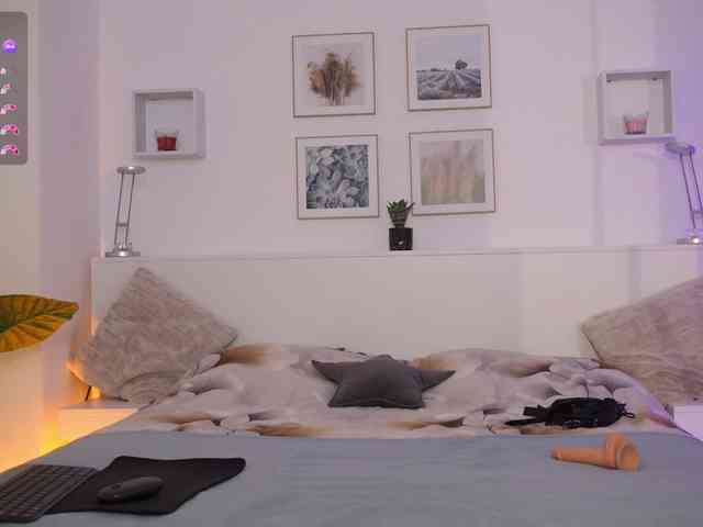 l1ttle-kiki webcam