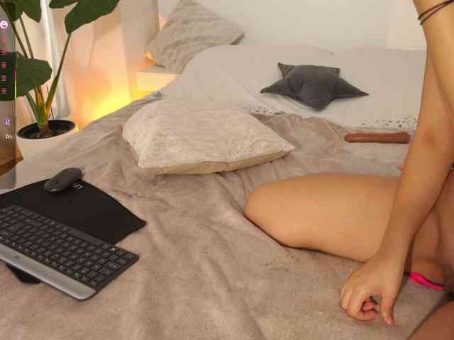 l1ttle-kiki webcam