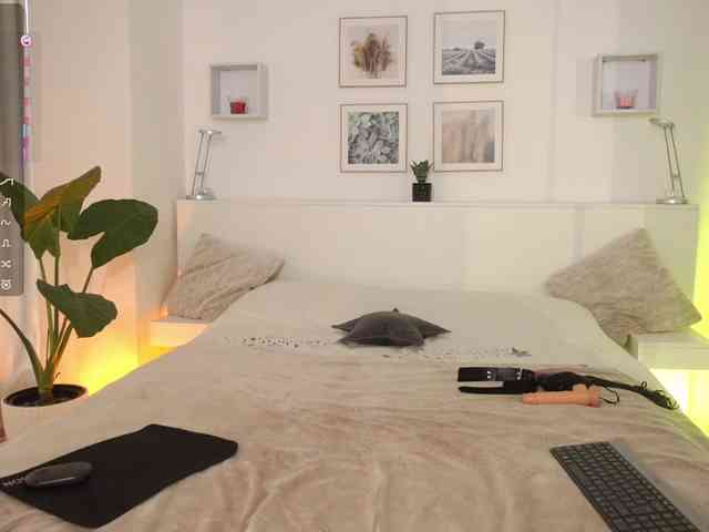 l1ttle-kiki webcam