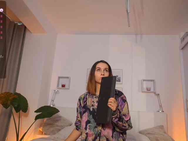 l1ttle-kiki webcam