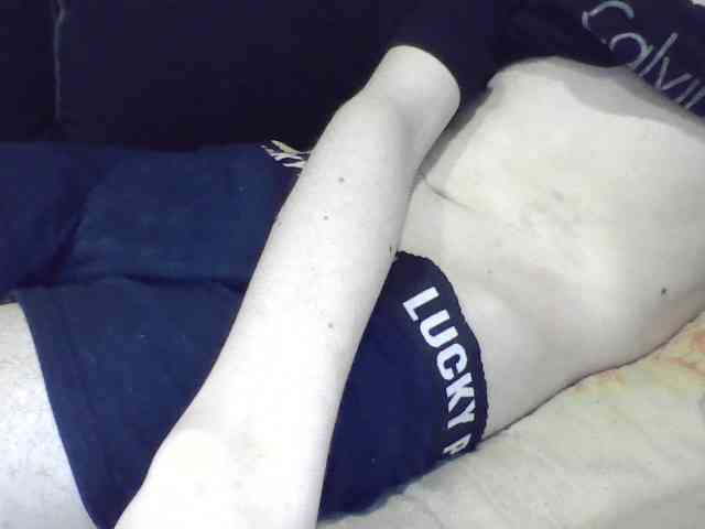 skinnycuteboy skinnycuteboy