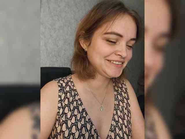 Juli_Foxfire webcam